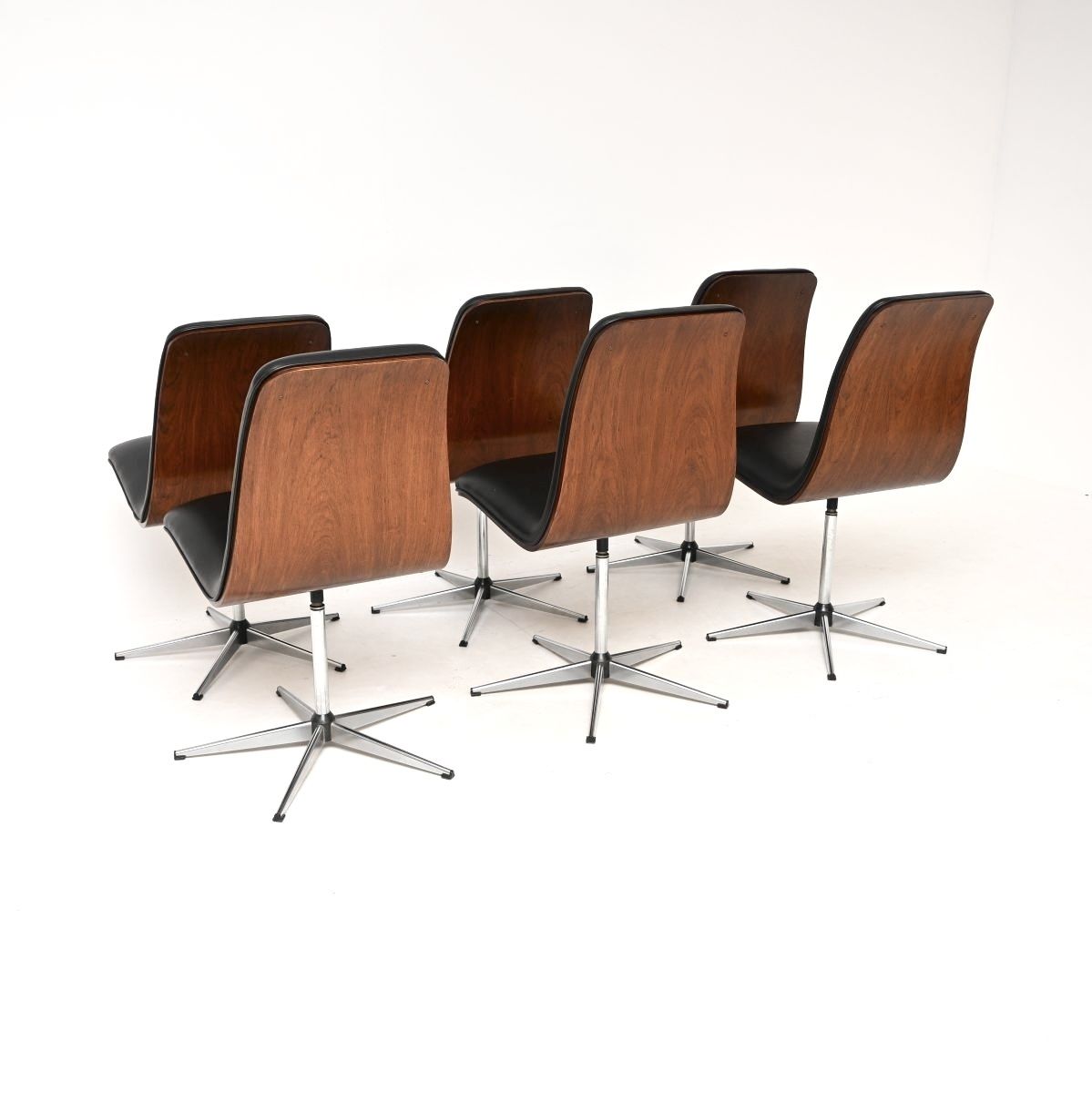 Vintage Rosewood Dining Table And Chairs By Robert Heritage For Archie Shine photo vinterior