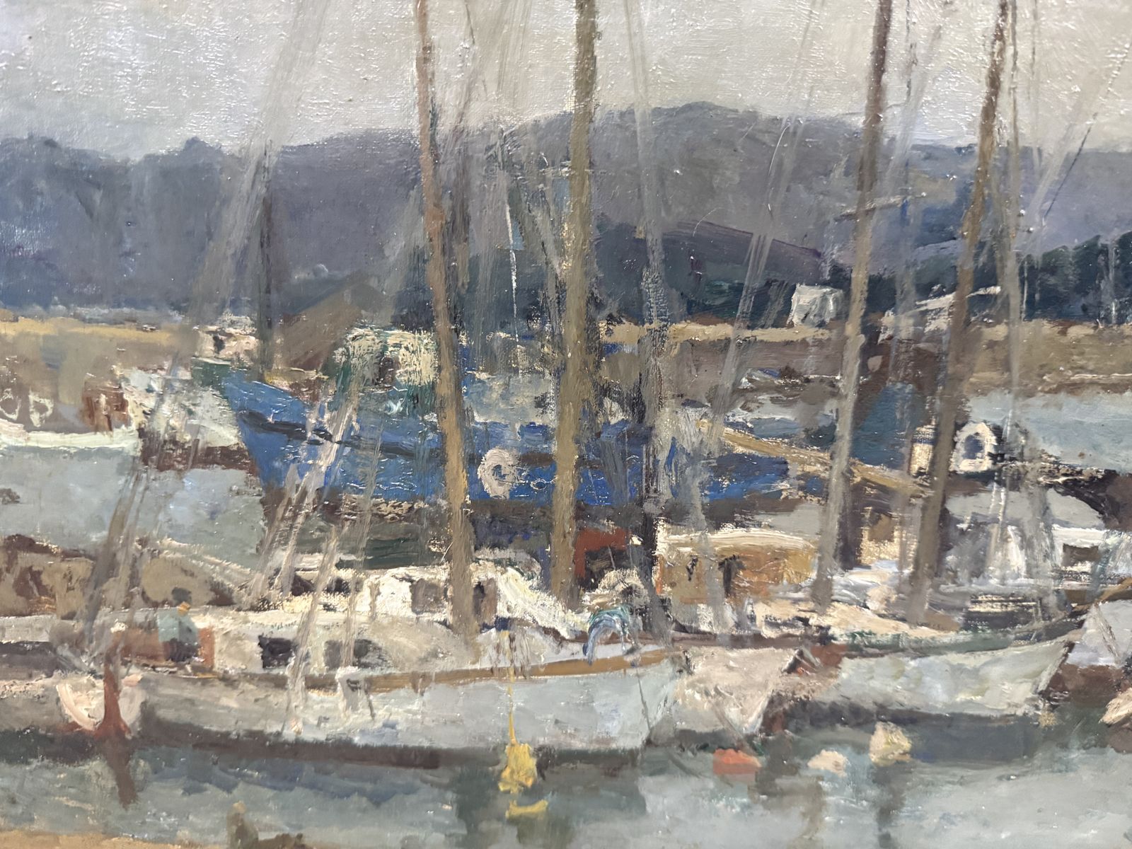 Josep Maria Mallol Suazo – Mediterrane haven met boten en bergen, naoorlogs Catalaans olieverfschilderij, jaren 1960 photo vinterior