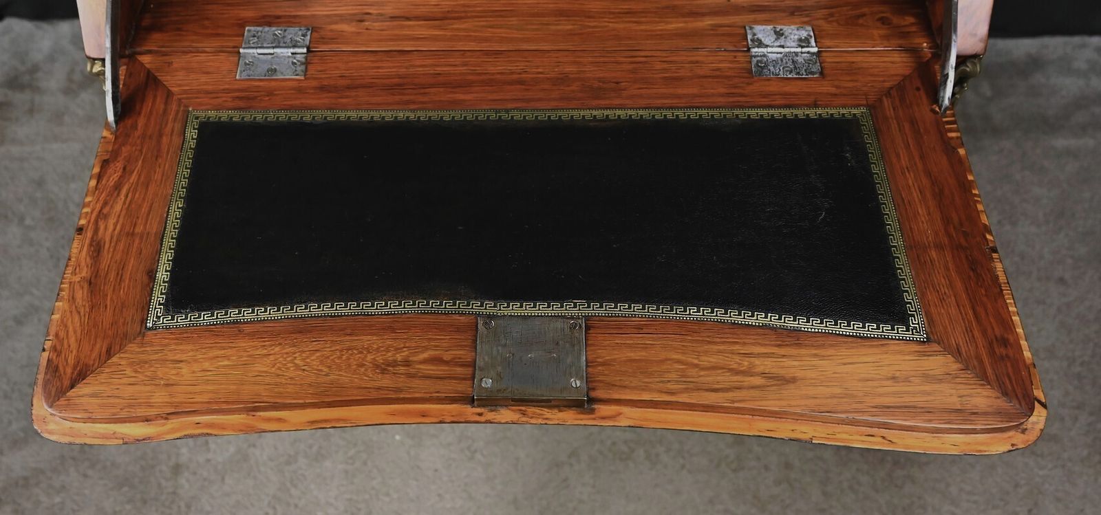 photo buy Small Marquetry Lady's Desk, Louis XV Style – First Half Of The 20th Century