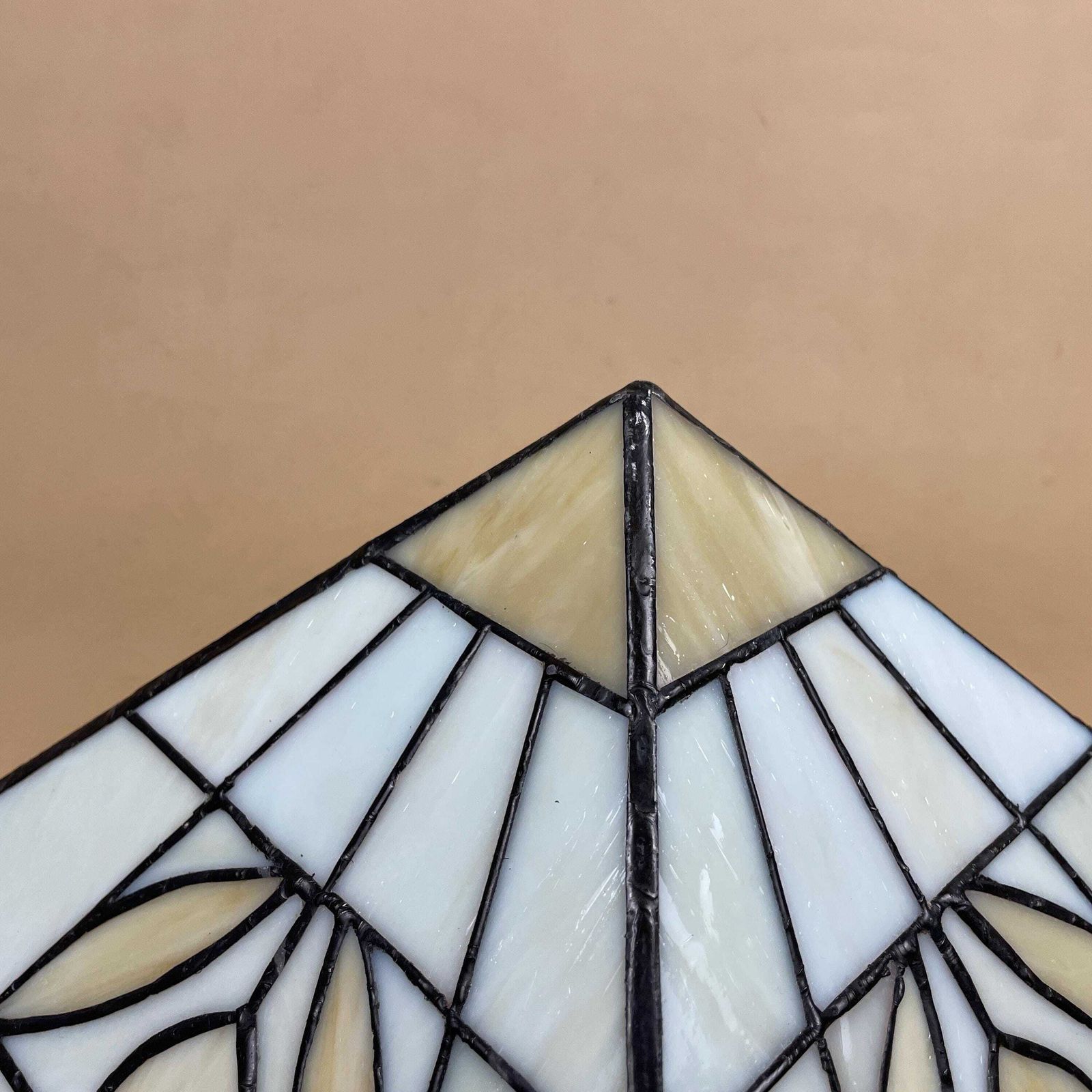 photo furniture Art Deco Stained Glass Tiffany Style Ceiling Shade White Cream Geometric Chain Hanging Light Shade