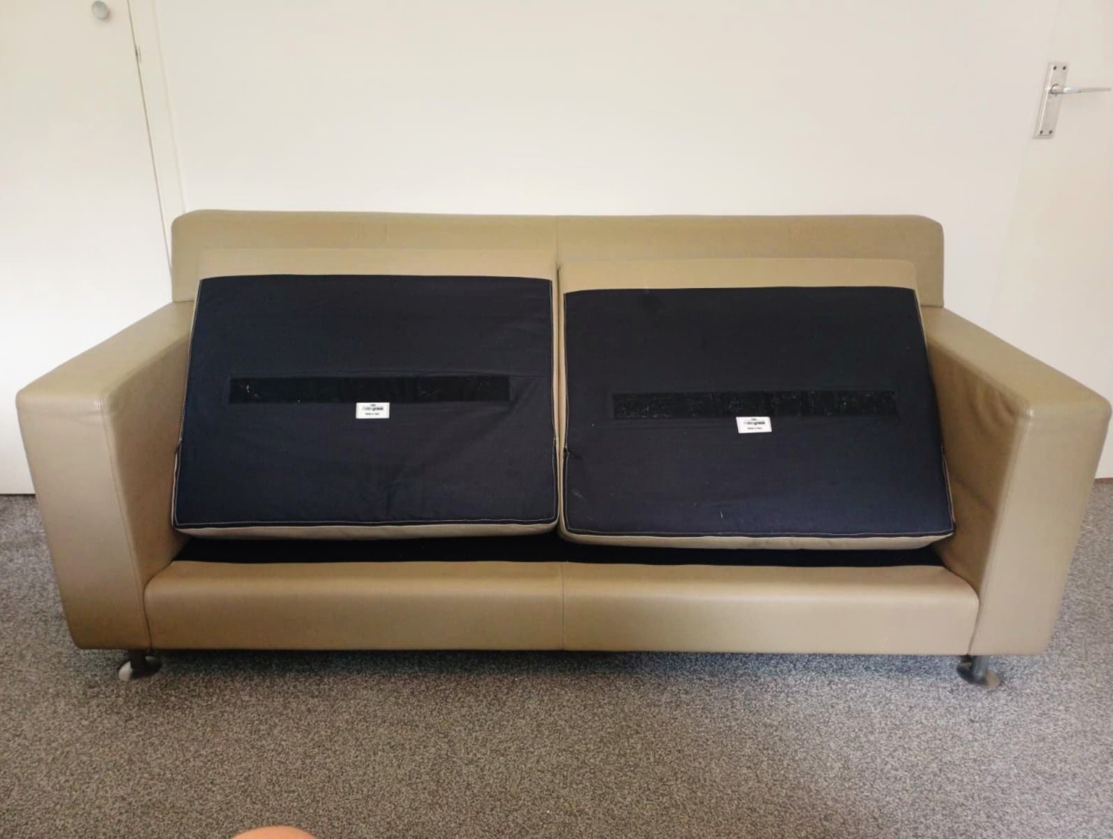 Authentic 1980s Matteograssi Taupe Leather Sofa photo Furniture