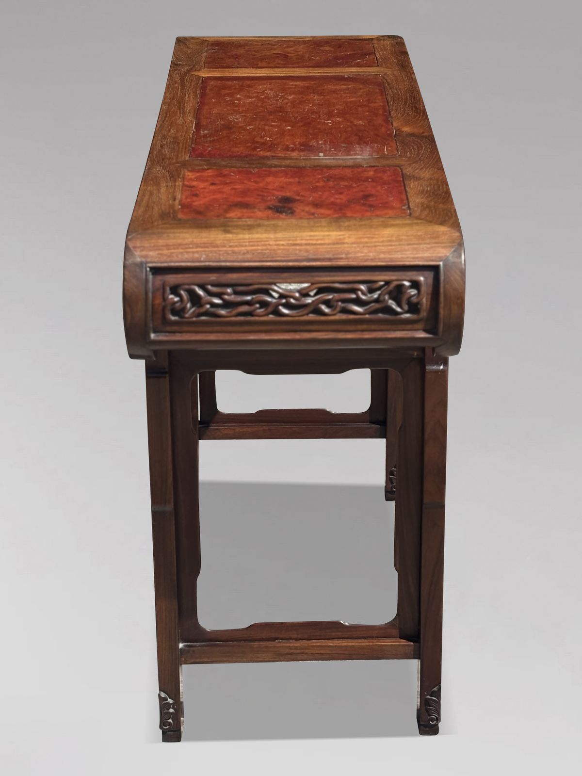 photo furniture Late 19th Century Chinese Hongmu & Amboyna Altar Table