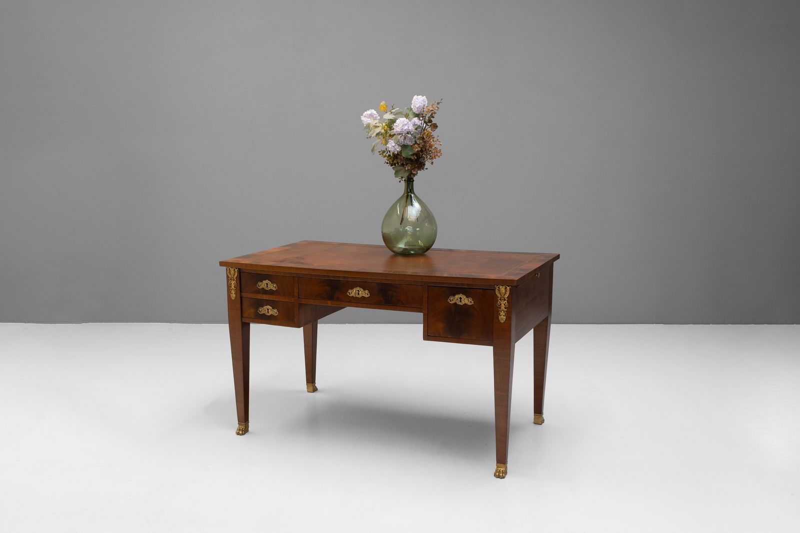 Bureau Plat photo for sale
