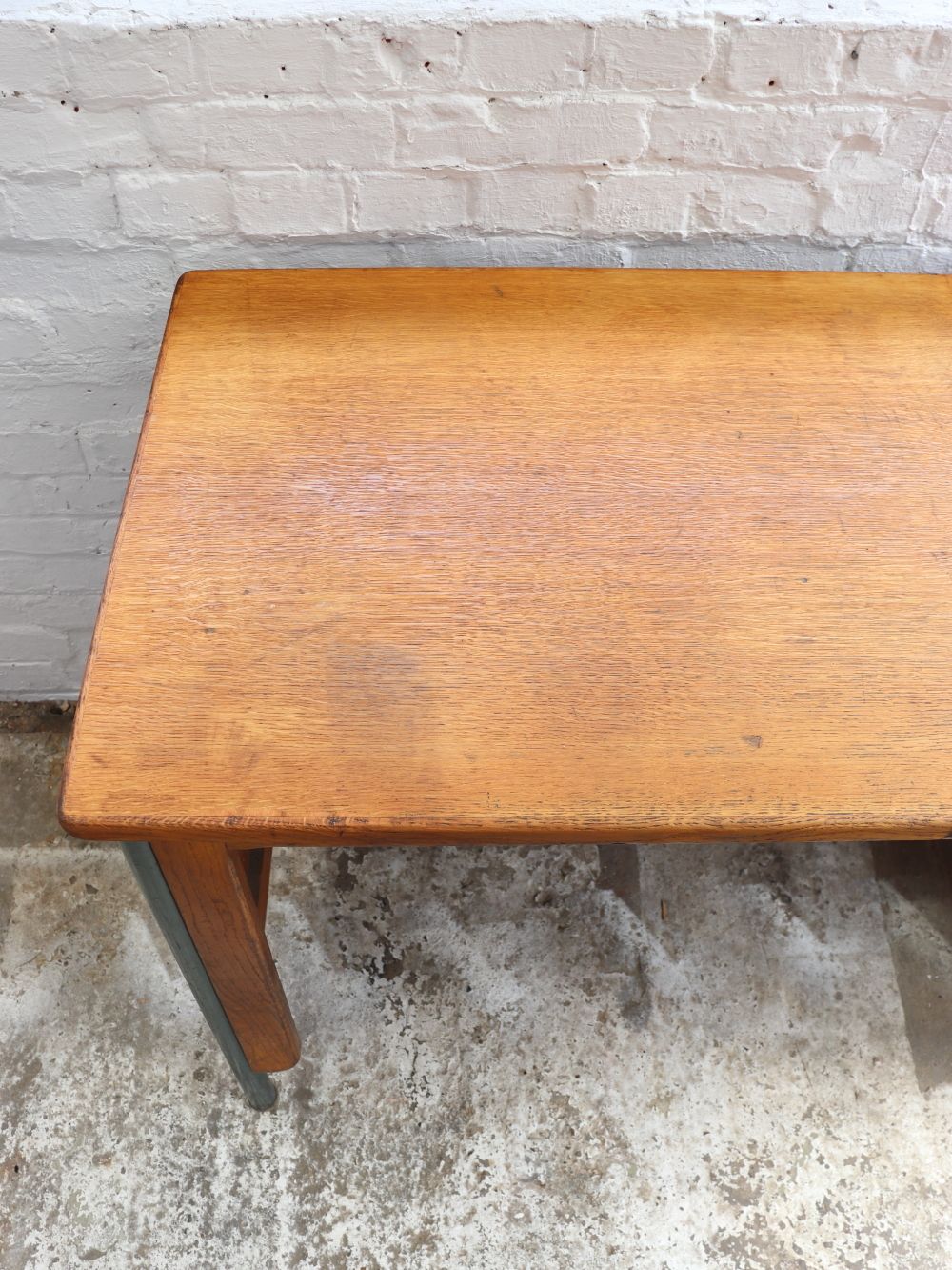 photo vinterior Beautiful Vintage French Jean Prouvé Desk
