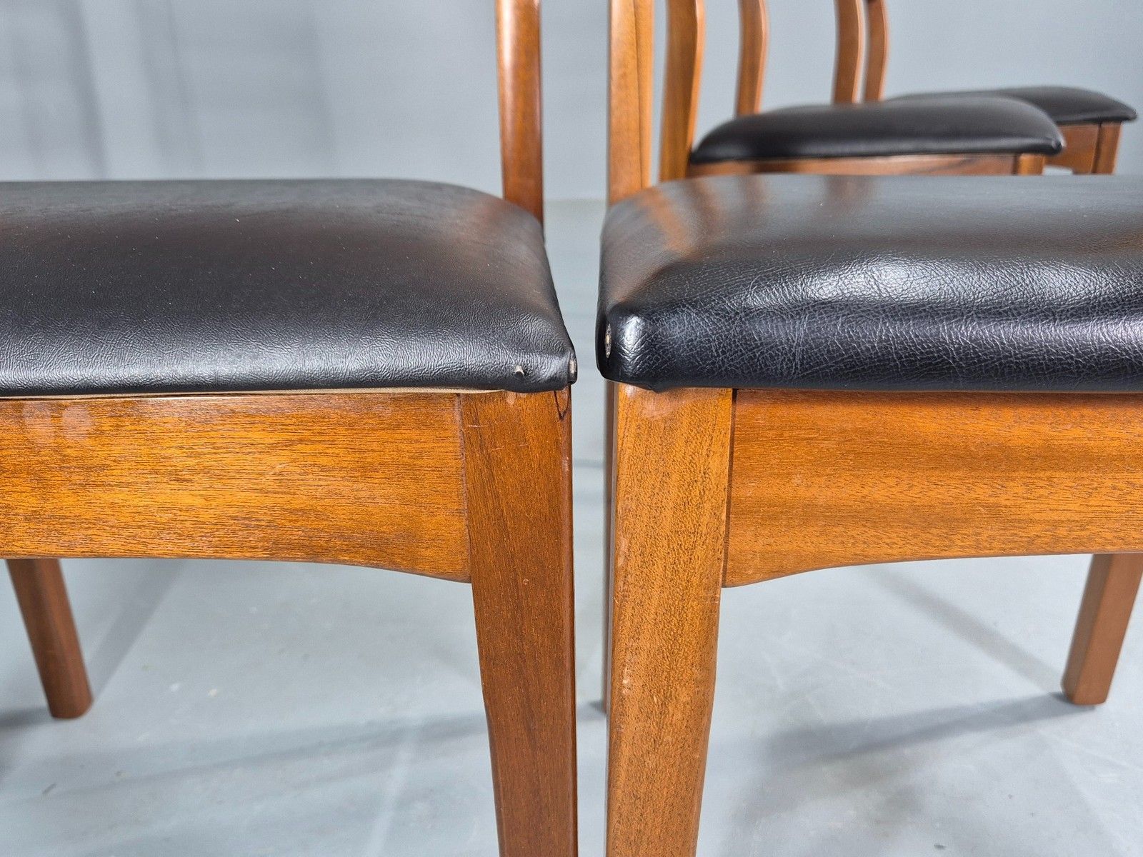 350.0 4 Vintage Teak Dining Chairs 1960s Mid Century Retro Black Vinyl Eb12189 photo