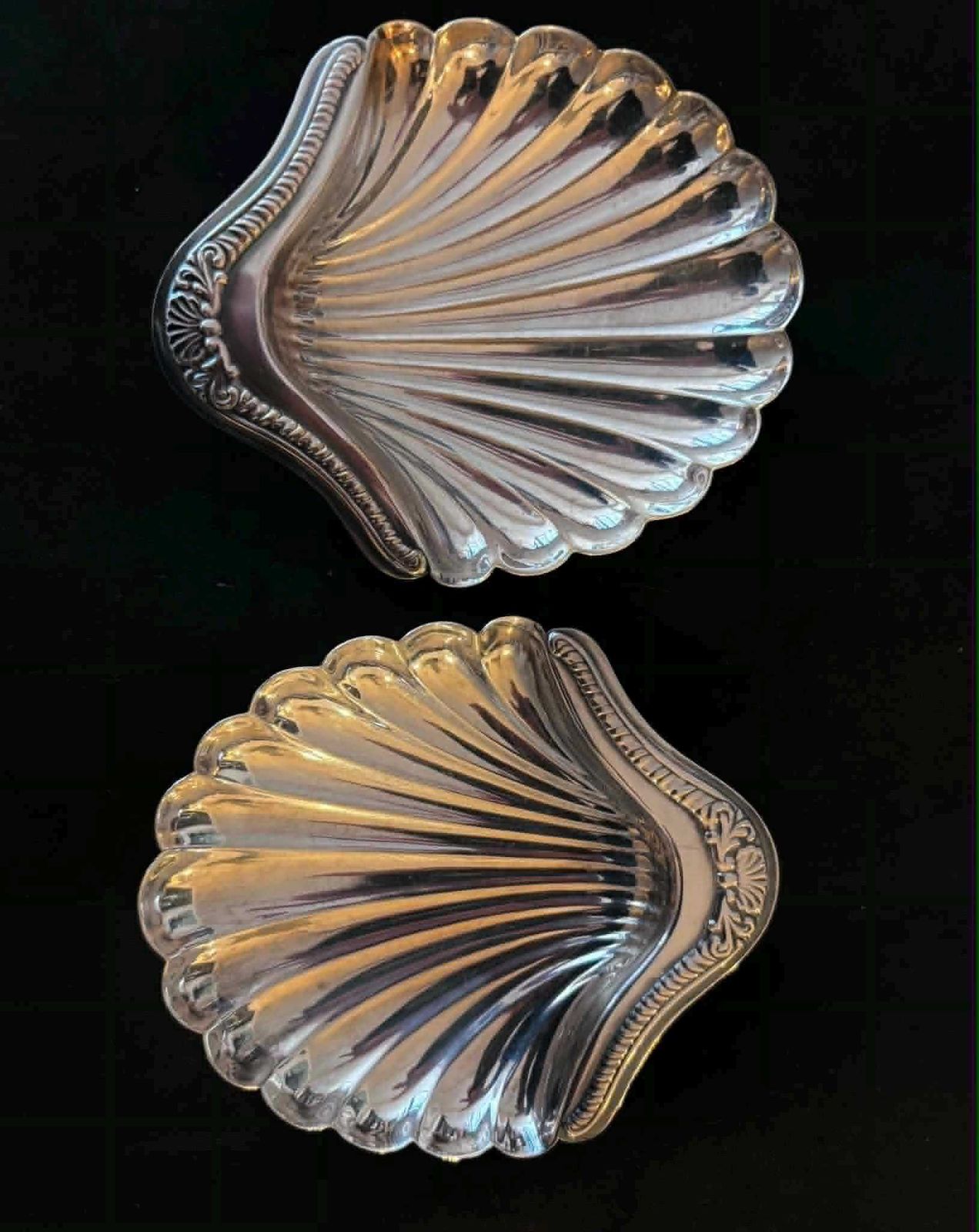 Pair Of Vintage Silver Plated Shell Dishes, Small Scallop Butter Plates, Soap Dishes, Ring Trays, Entryway Key photo Home Decor