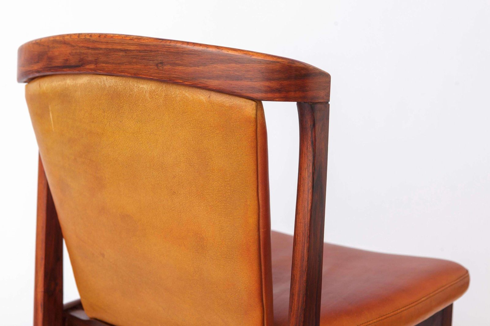 Meubels Set van 4 Erik Buch palissander eetkamerstoelen – cognackleurig leer – Deens mid-century modern, jaren 1960 photo