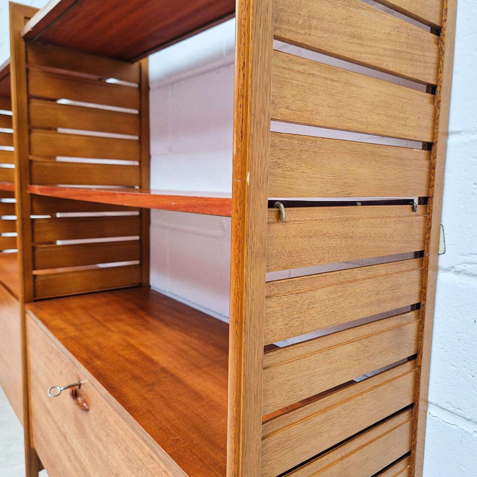 photo vinterior Staples Ladderax Vintage Mid Century 1960s Danish Design 2 Bay Cabinet Shelf Modular System Pg215