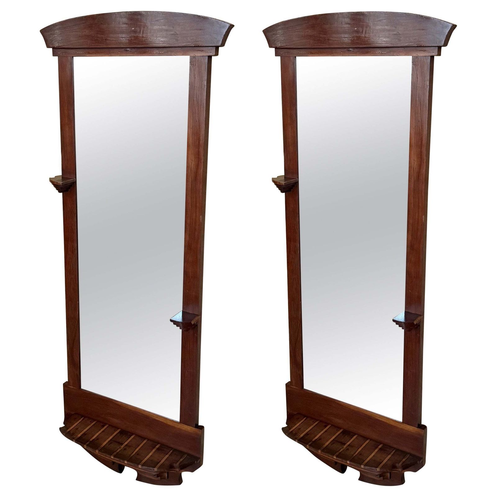**Paire de miroirs d'époque Art Nouveau avec étagères intégrées**