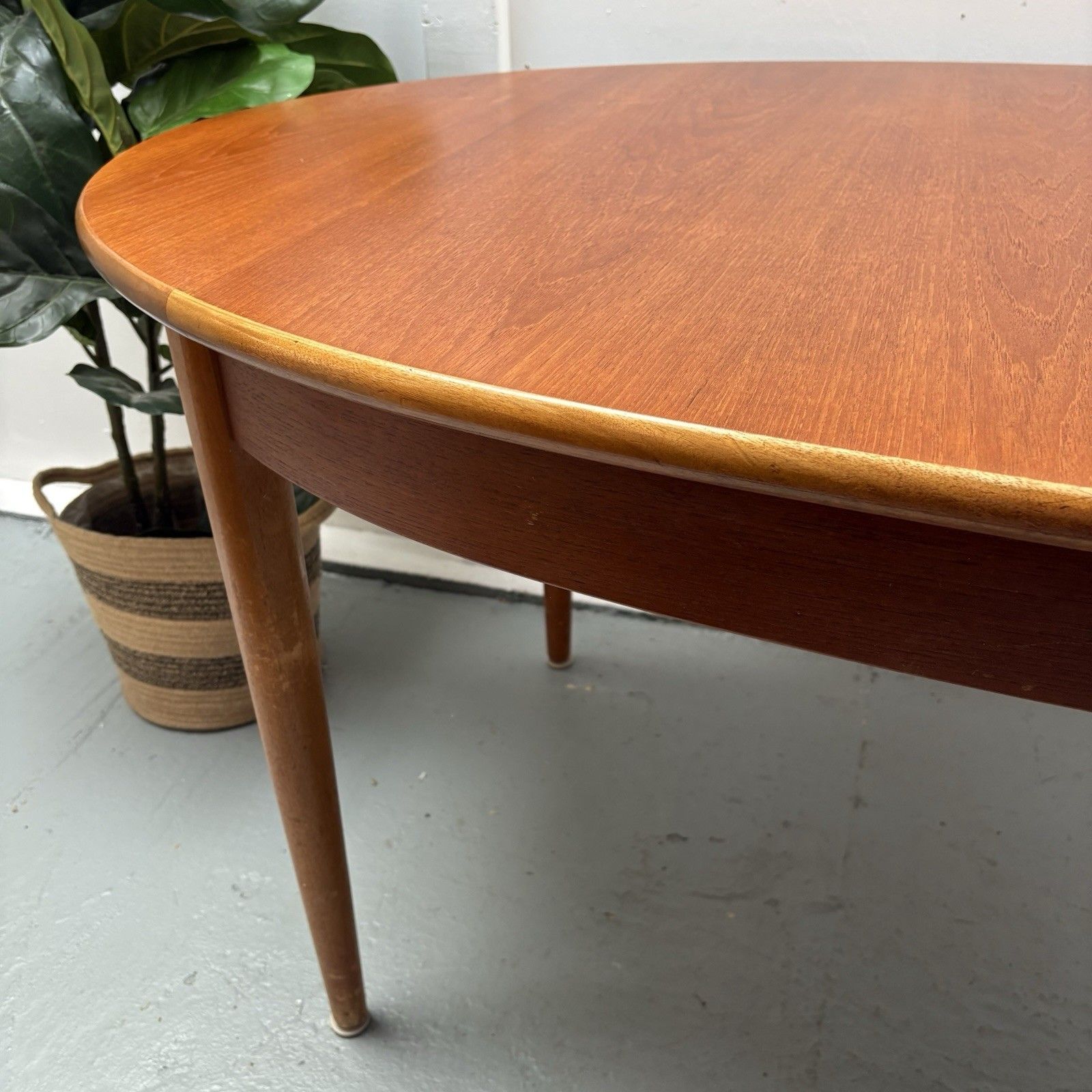 Compact Midcentury Oval Extending Teak Dining Table By Jentique C.1960s photo 525.0