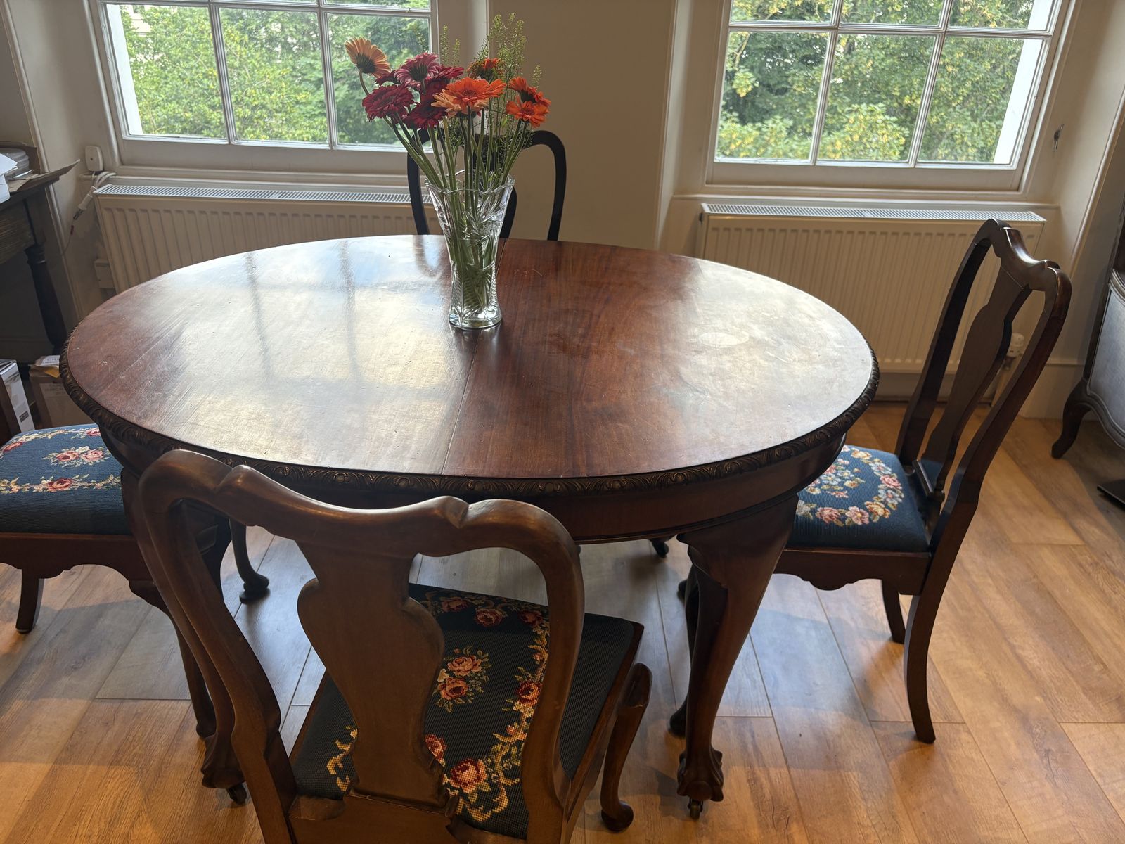 Antique Mahogany Oval Dining Table + 4 Chairs | Queen Anne Style | Paw Feet With Castors