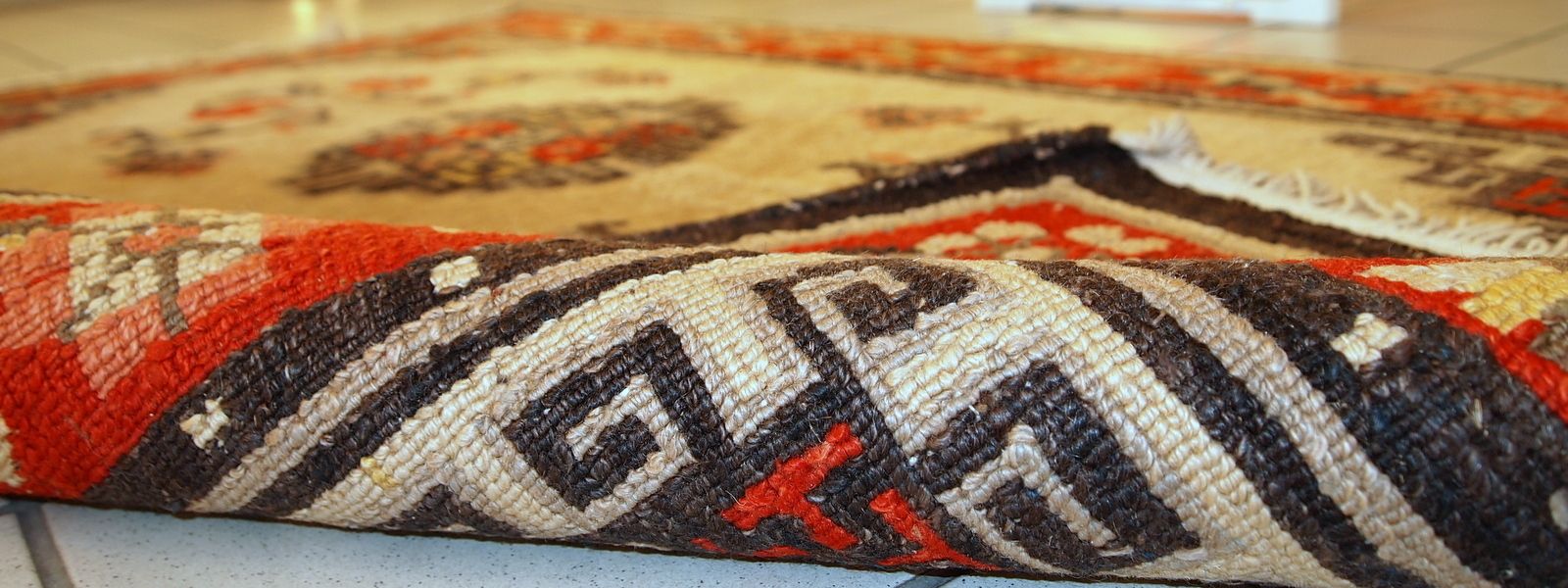 photo for sale Vintage Mongolian Wool Rug 2.9' X 5.2' Beige Tribal Red Border 1970s