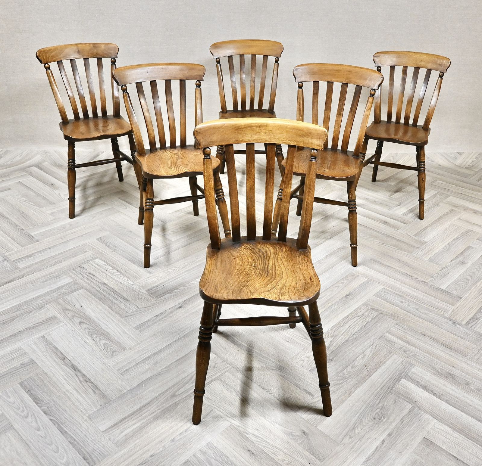 True Set Of 6 Antique Windsor Lathback Kitchen Dining Chairs