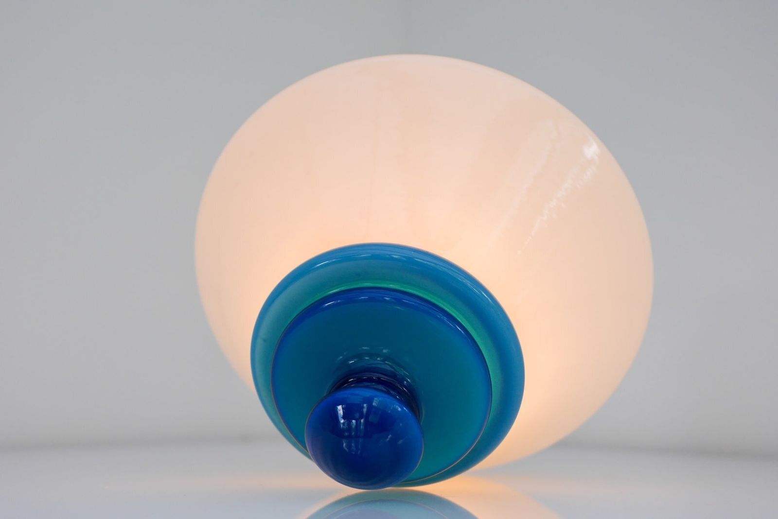 Scandinavisch Art Deco Melkglas Hanglamp Met Azuurblauwe Details, Jaren 1930 photo for sale