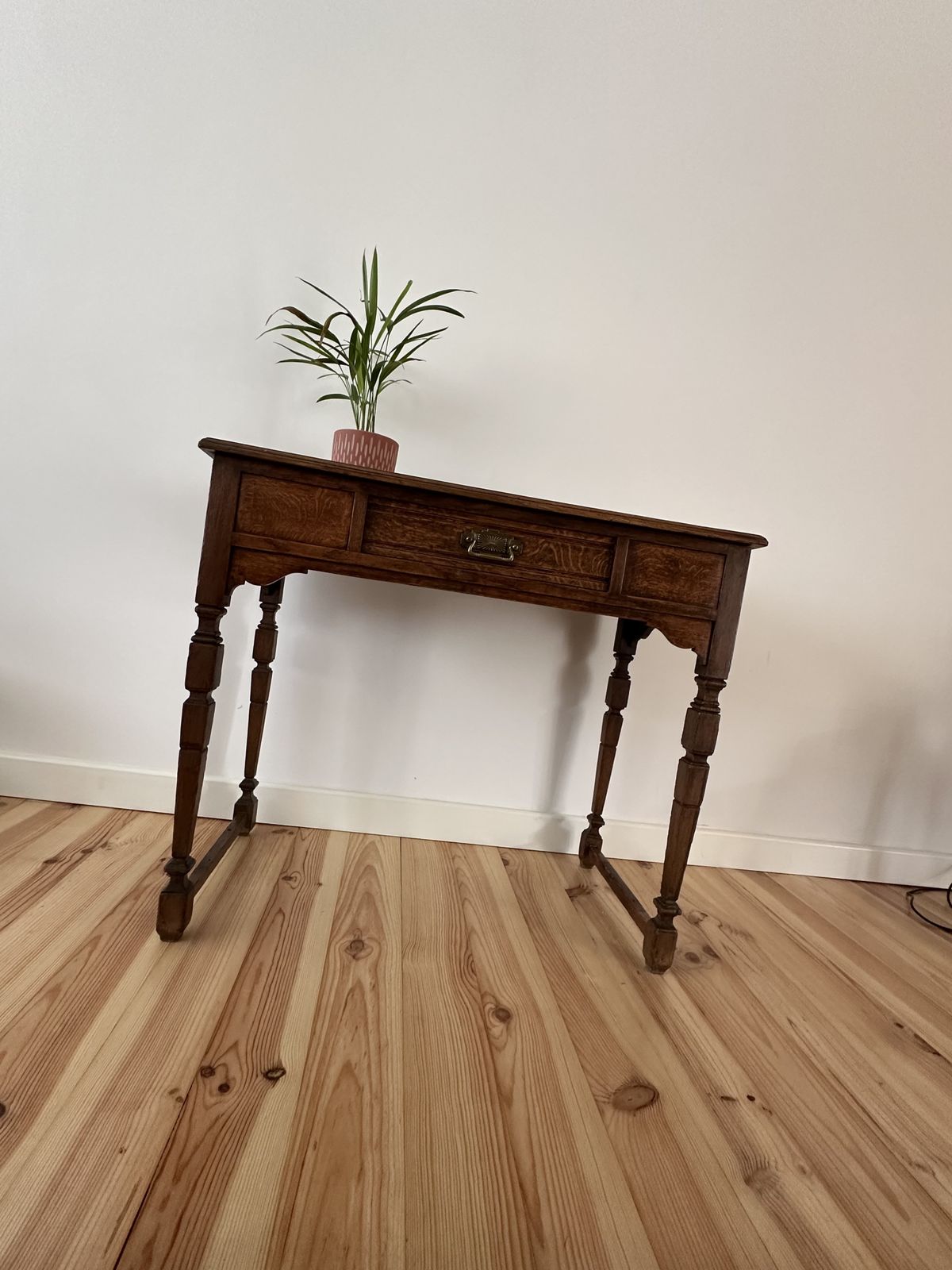 Antique Oak Side Hall Table photo vinterior