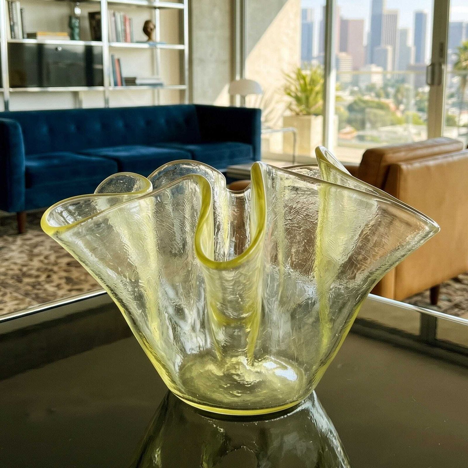Vase « Fazzoletto » en verre de Murano jaune par Dogi, Italie, années 1970 photo for sale