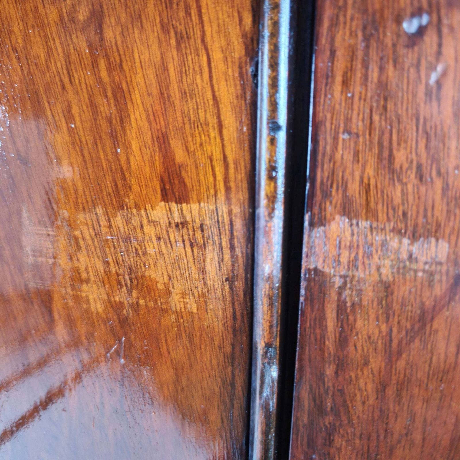Early 20th Century Maple & Co. Gentleman’s Wardrobe photo vinterior