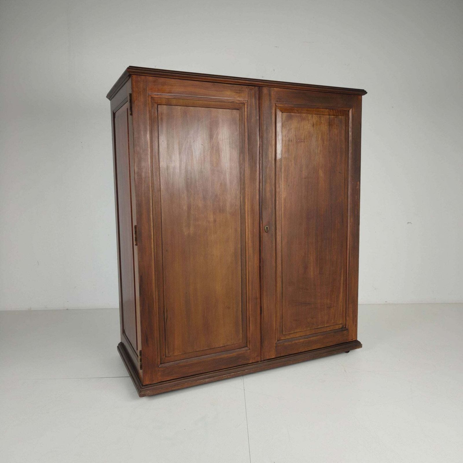 Furniture Early 20th Century Innovation Ingenuities Ltd. Gentleman’s Wardrobe photo