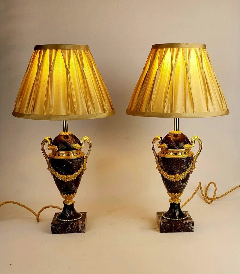 photo for sale A Pair Of Late 19th Century Elegant French Marble Table Lamps With Gilt Bronze Mounts