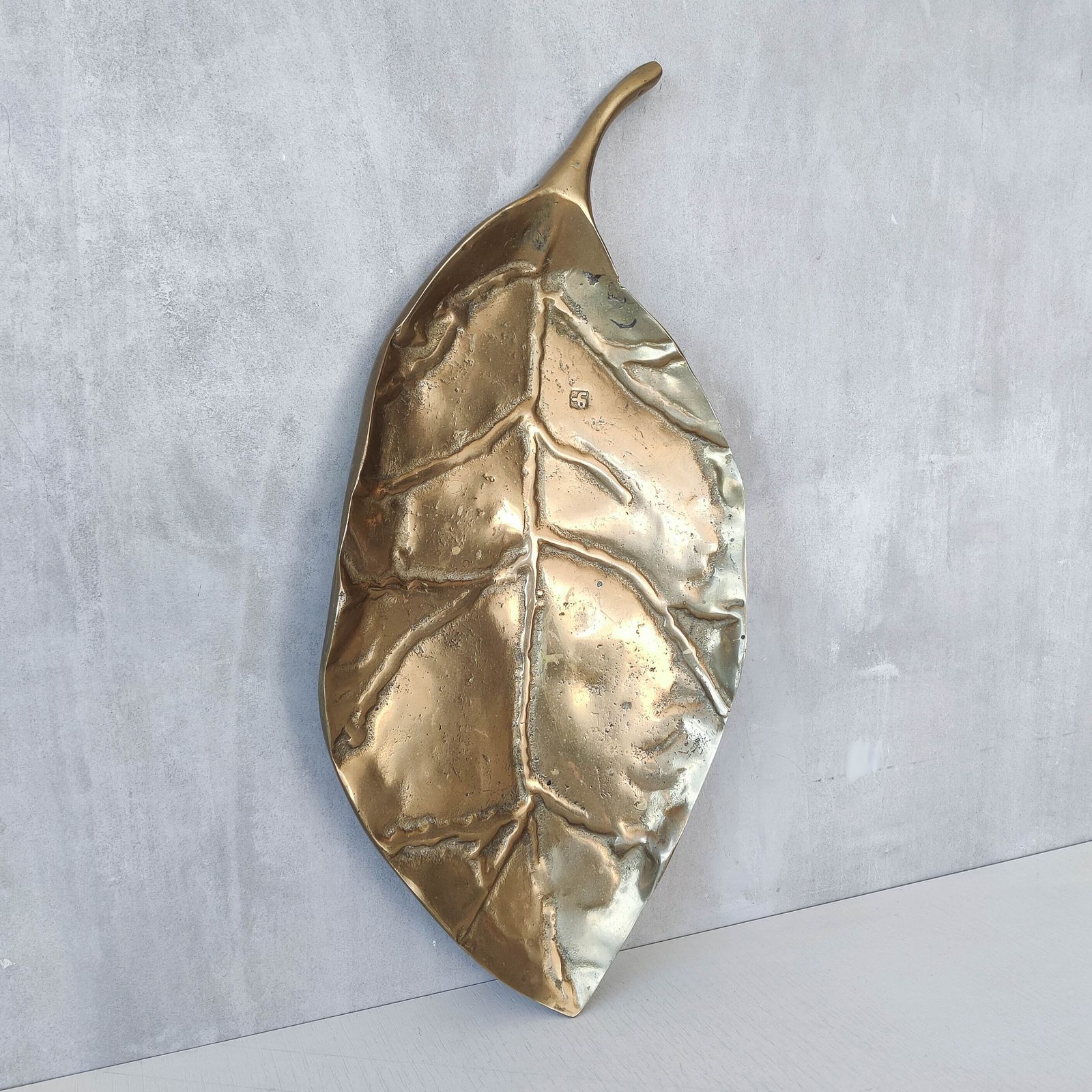 A David Marshall 1980s Brutalist Sand Cast Brass Large Sculptural Leaf Centrepiece photo furniture