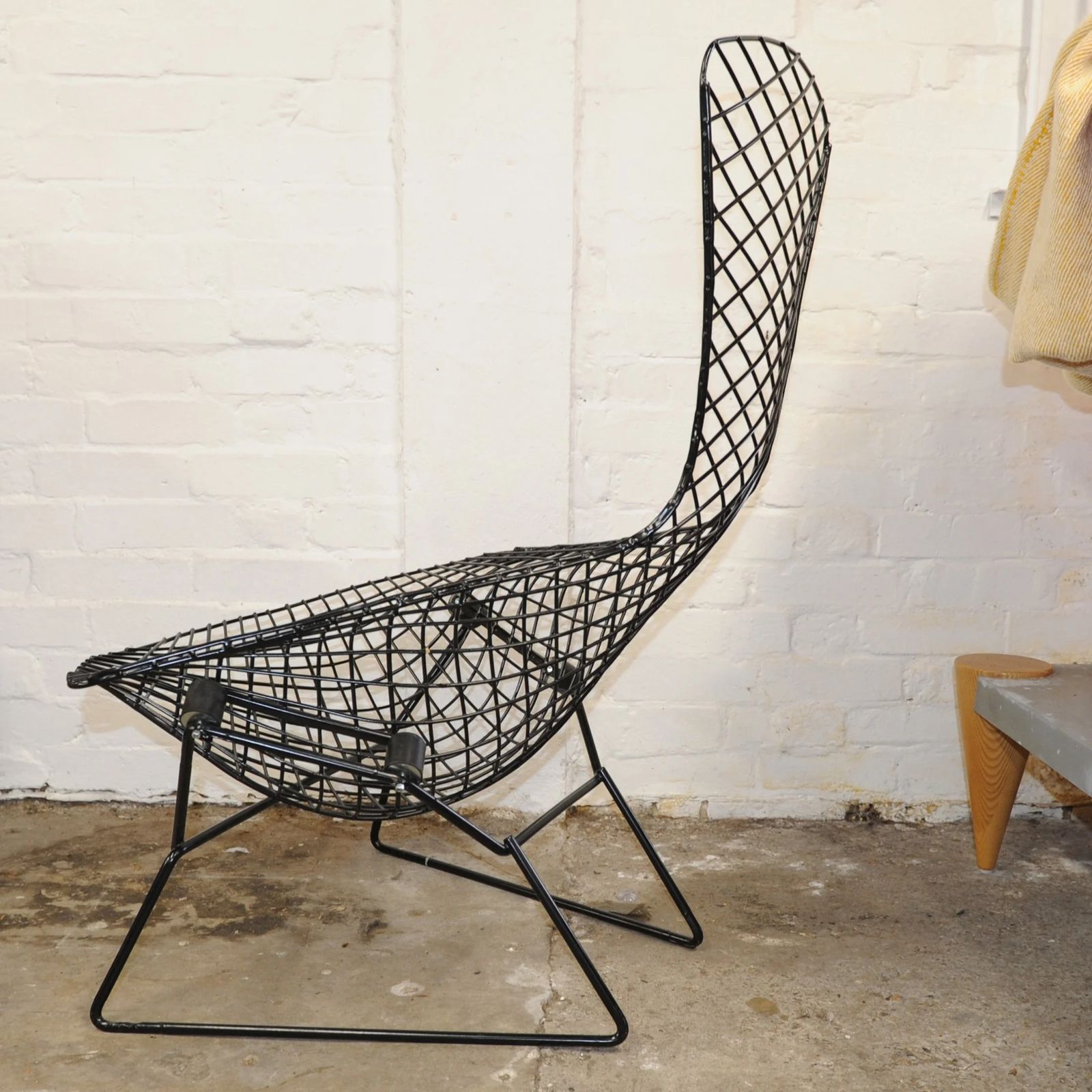 photo for sale Pair Of Bird Chairs By Harry Bertoia For Knoll, 1950s, Set Of 2