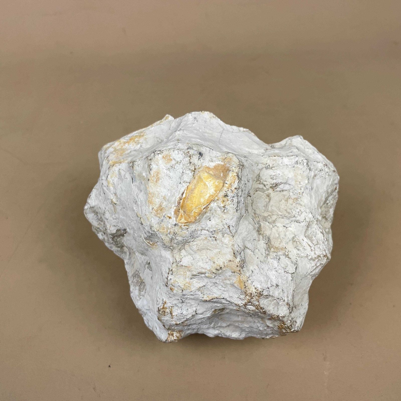 Quartz Crystal Geode Large Natural Mineral Specimen White Druzy Rock Collectible Display Stone Ornament For Shelf Or Table photo vinterior
