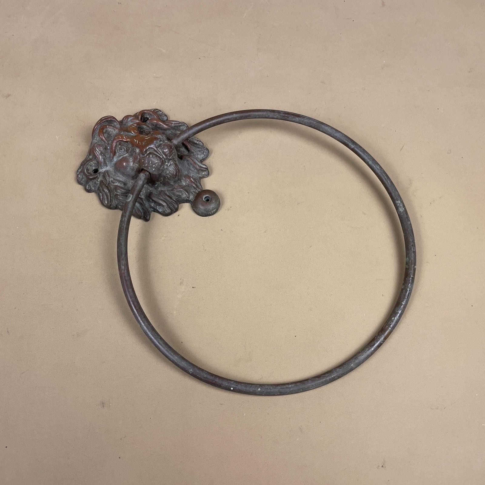 Lion Head Towel Ring Brass Wall Holder Victorian Style Bathroom Towel Rail Hand Towel Holder photo furniture