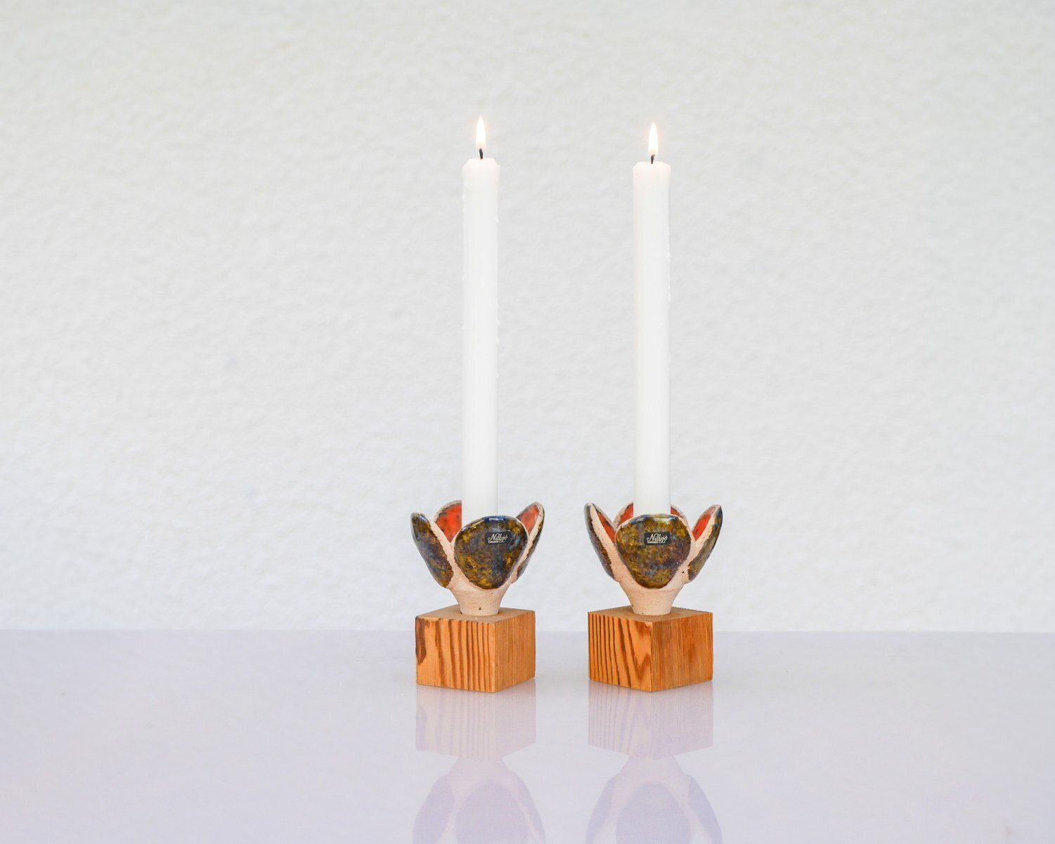 Keramieke en houten kandelaars van Nittsjö, Zweden, ca. jaren 1970, set van 2 photo Woonaccessoires
