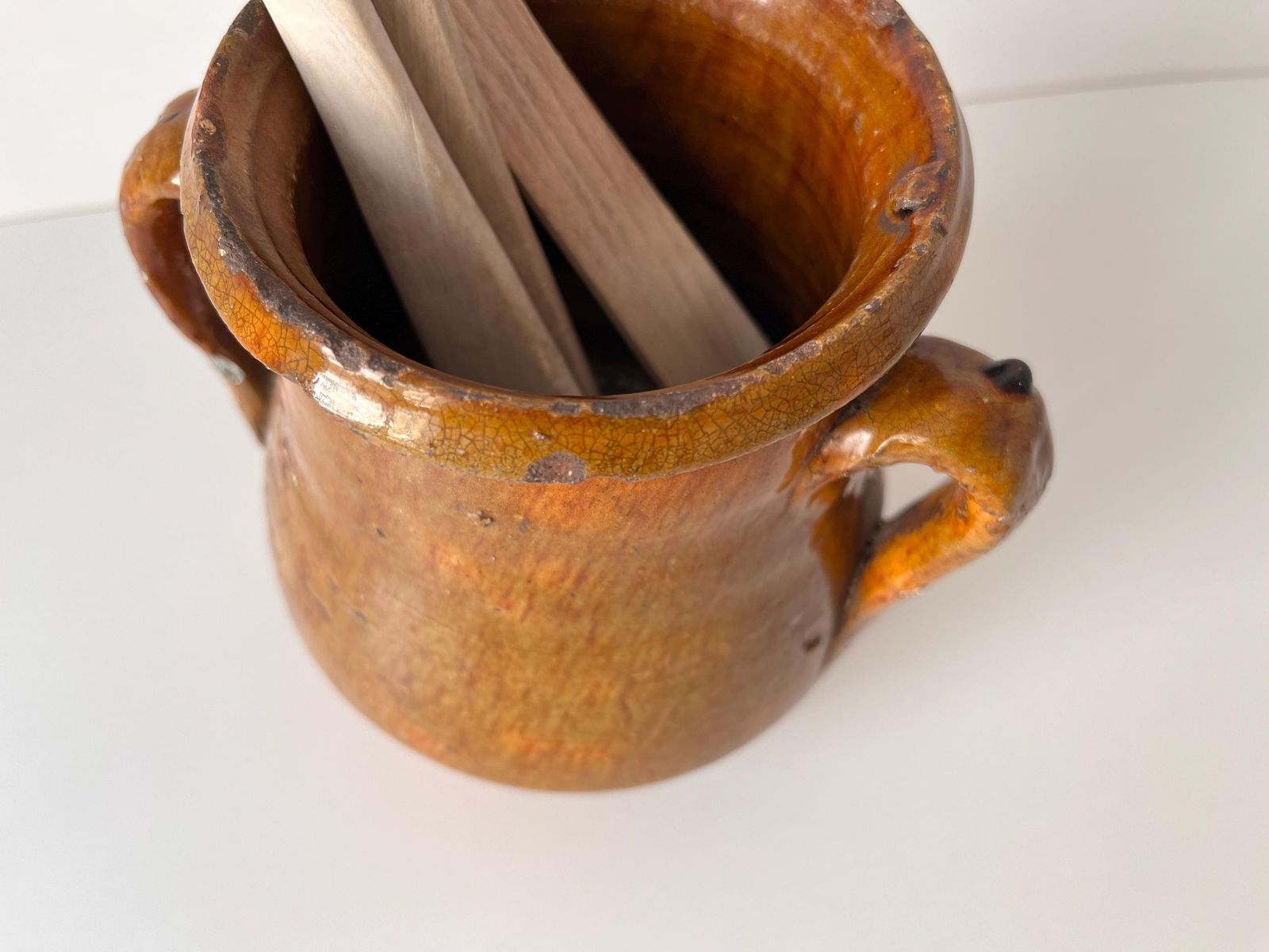 207.0 Antieke Franse terracotta confituurpot, 19e eeuw, geglazuurde voorraadpot, keukendecoratie photo