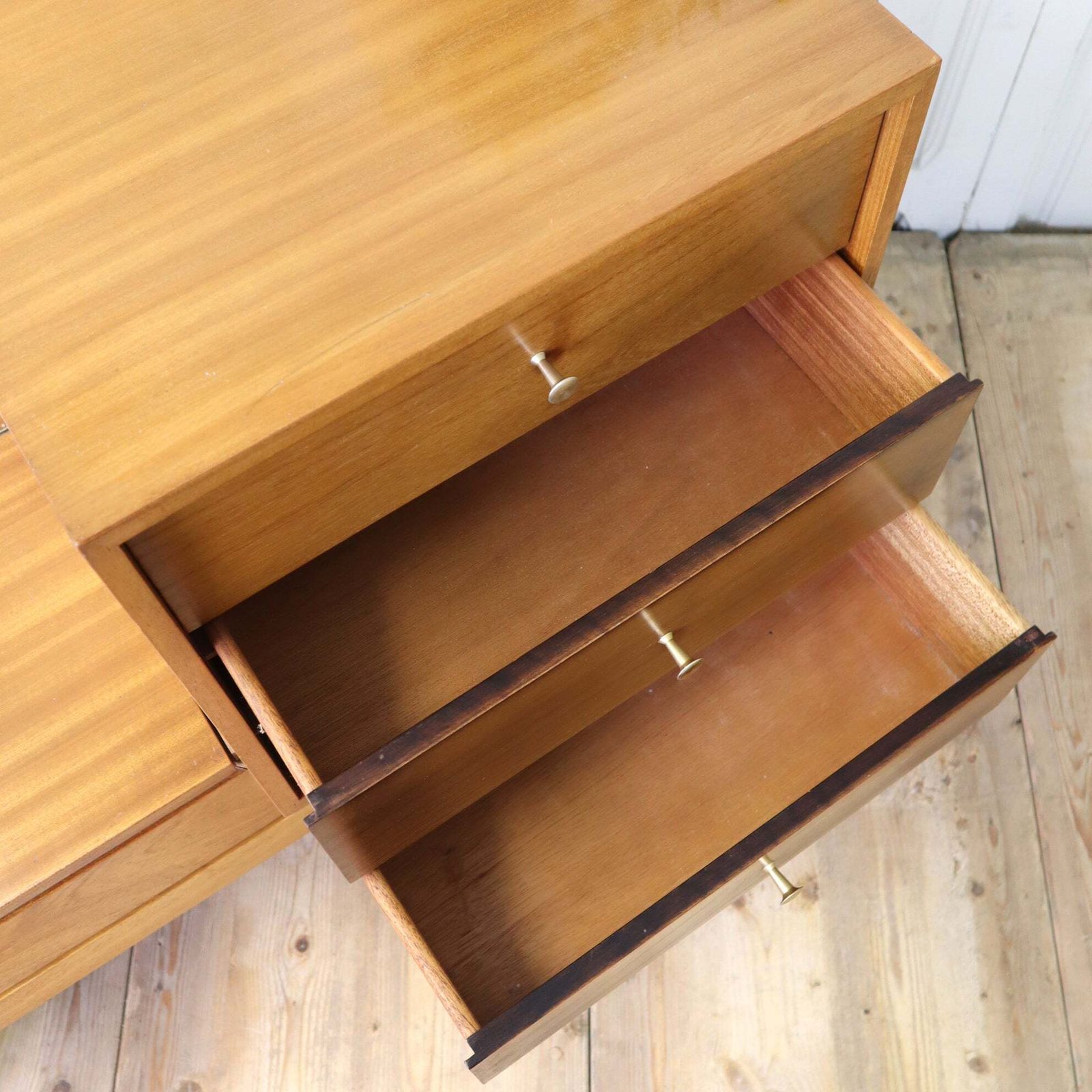 Mid Century Uniflex M Range Vanity Unit photo vinterior