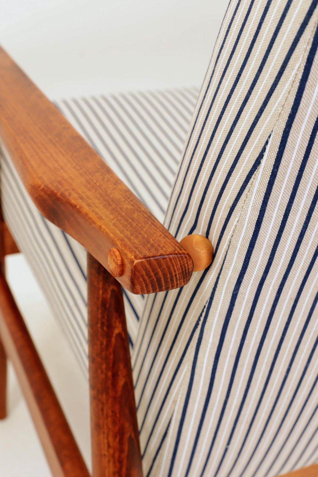 photo vinterior Lounge Chair With Footstool Vintage Stripe Fabric Mid Century Design, 1960