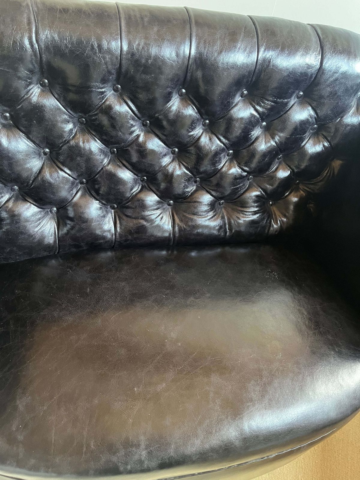 English Button Back Leather Sofa, C.1920 photo Furniture