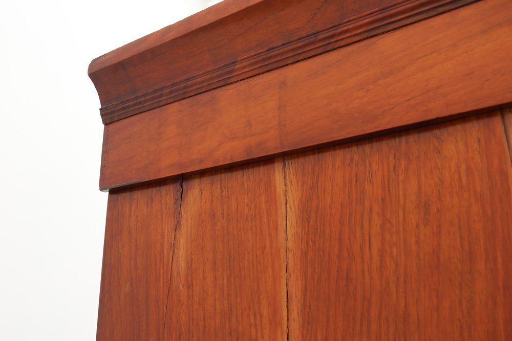 photo vintage Antique William IV Style Walnut Display Cabinet, United Kingdom, 18th Century