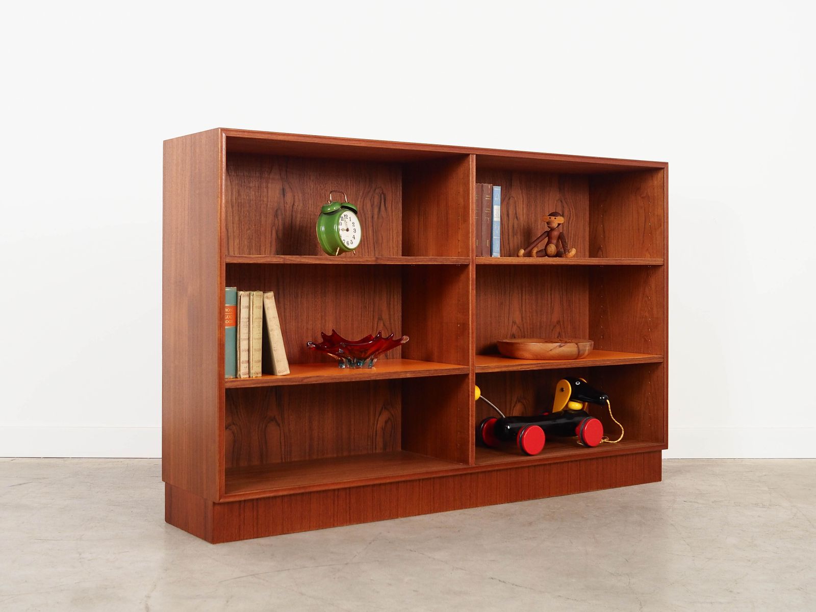 Teakhouten Boekenkast, Duits Design, Jaren 1970, Geproduceerd Door Rt Møbler photo for sale