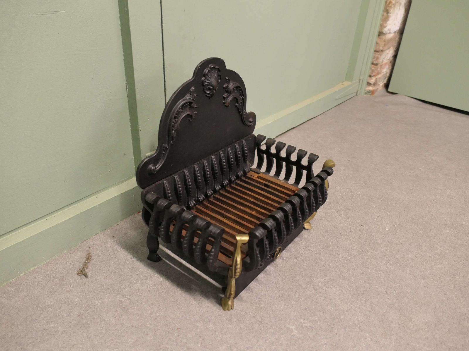 A Regency Style Iron Fire Grate The Fire Has A Decorative High Shaped Back,