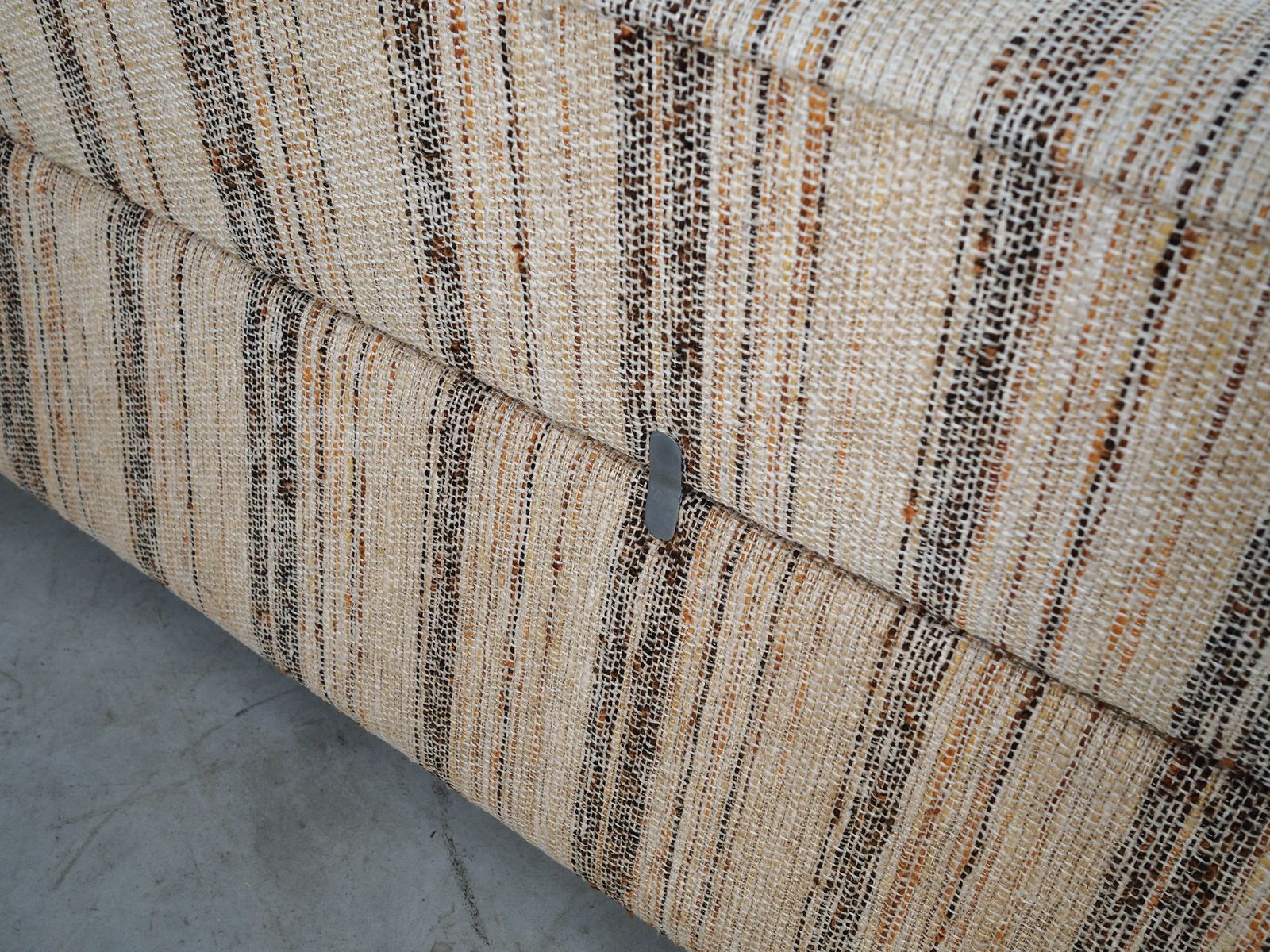 photo furniture Three Seater Sofa, Italian Design, 1960s, Manufactured By Saporiti
