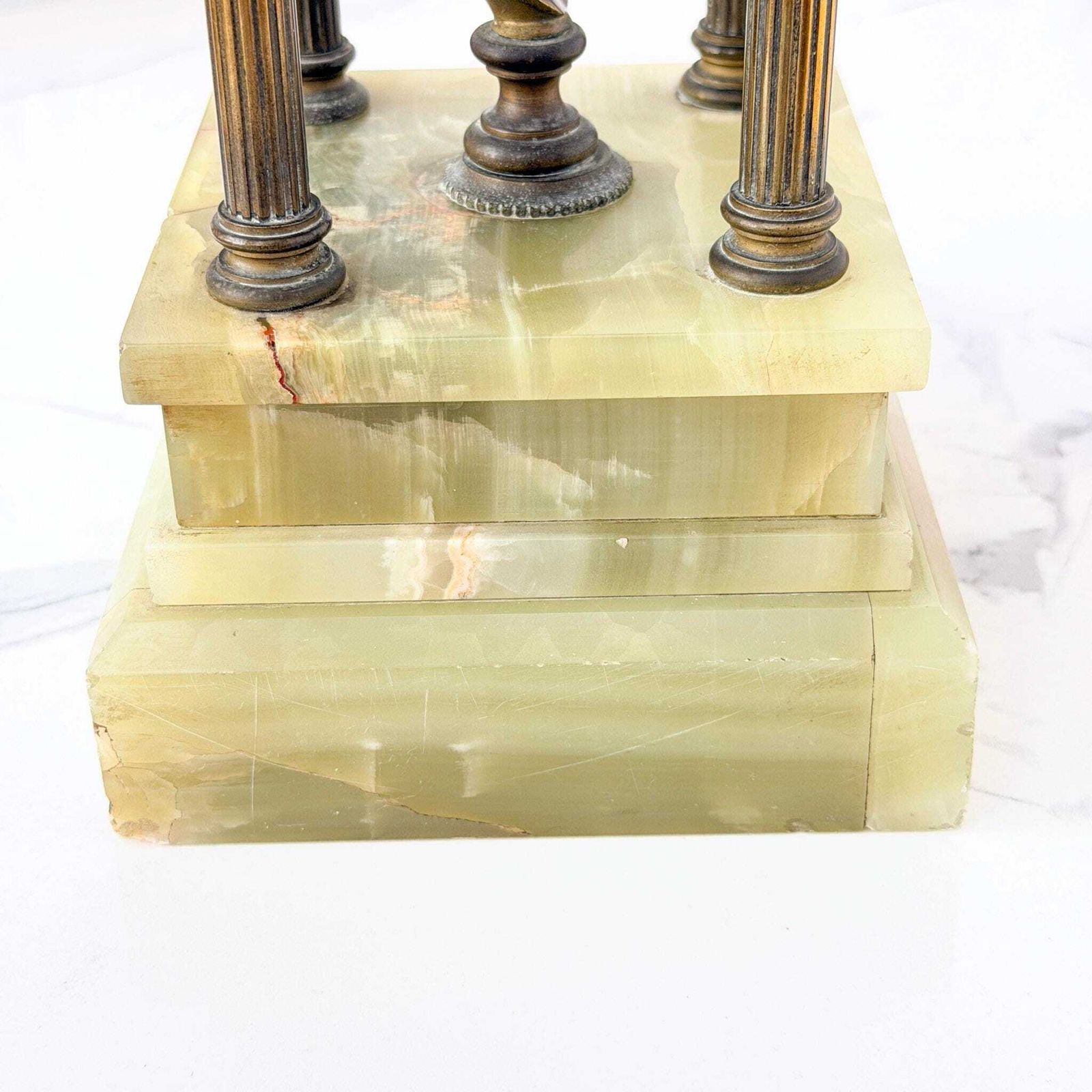 photo buy Antiek groen onyx Grand Tour architectonische tempietto met buste