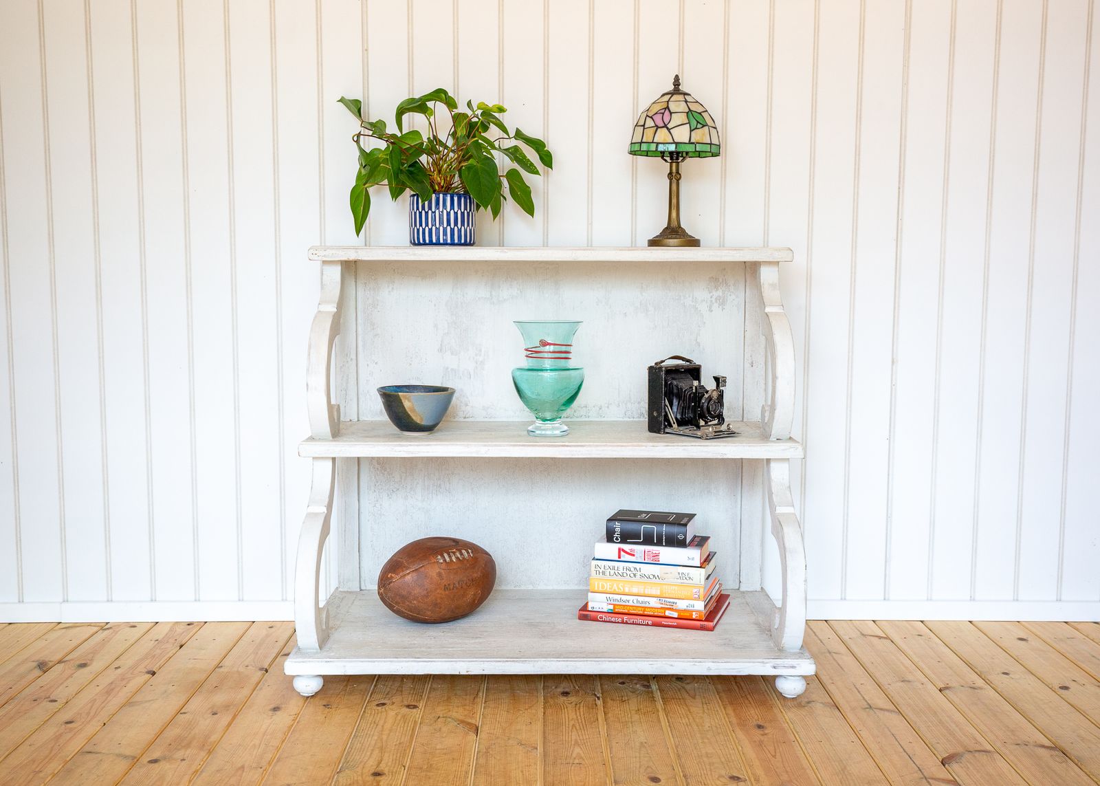 photo vinterior French Waterfall Shelving Unit Bookcase Display Media Stand 20c Regency Console White Distressed Painted Floor Standing