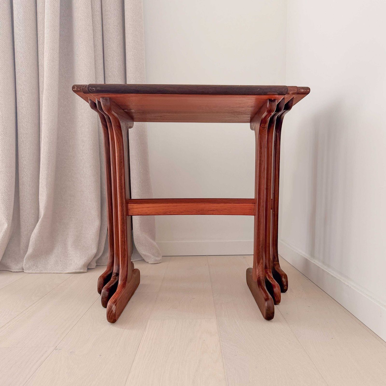 Mid-Century bijzettafels, jaren 1970. photo for sale