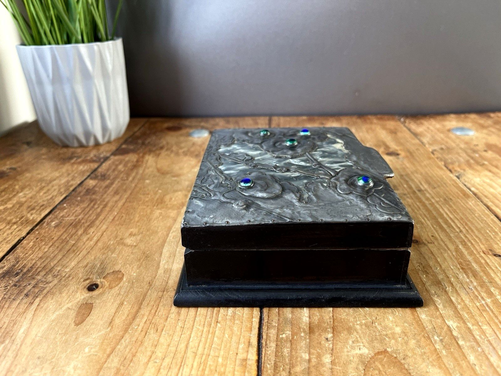 Antique Arts & Crafts Floral Pewter Cabochon Jewelled Trinket Box Art Nouveau photo Home Decor