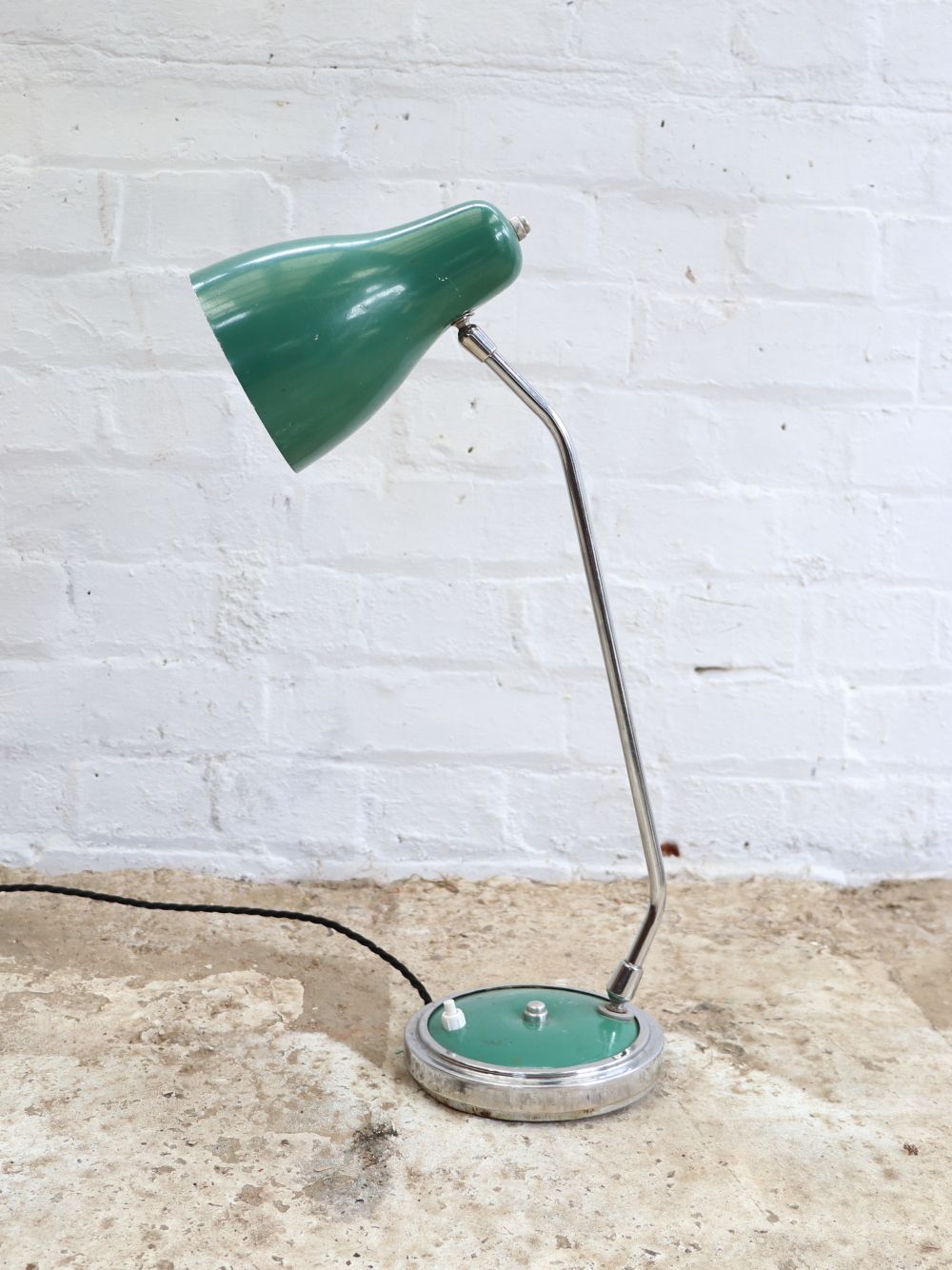 photo furniture Vintage French Desk Lamp