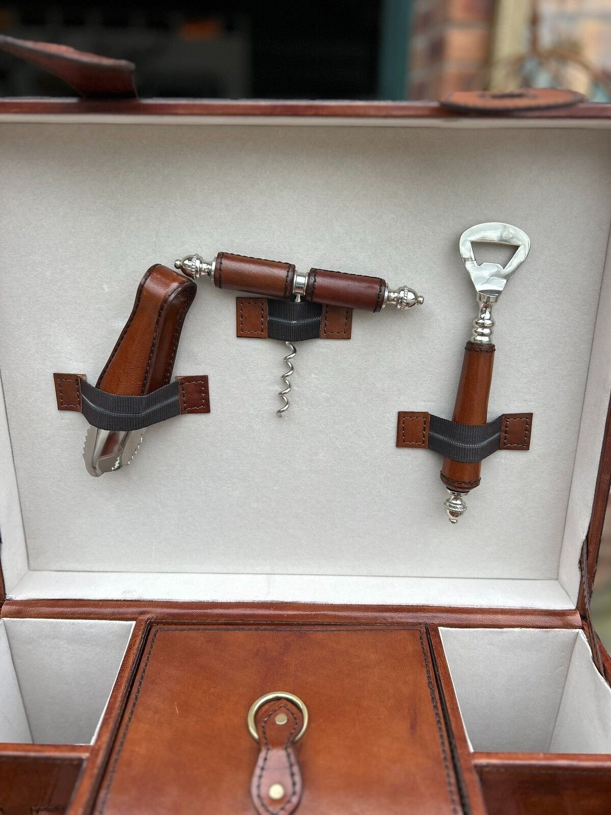 Quality Hand Crafted Antique Style Leather Campaign Portable Drinks Picnic Bar photo buy