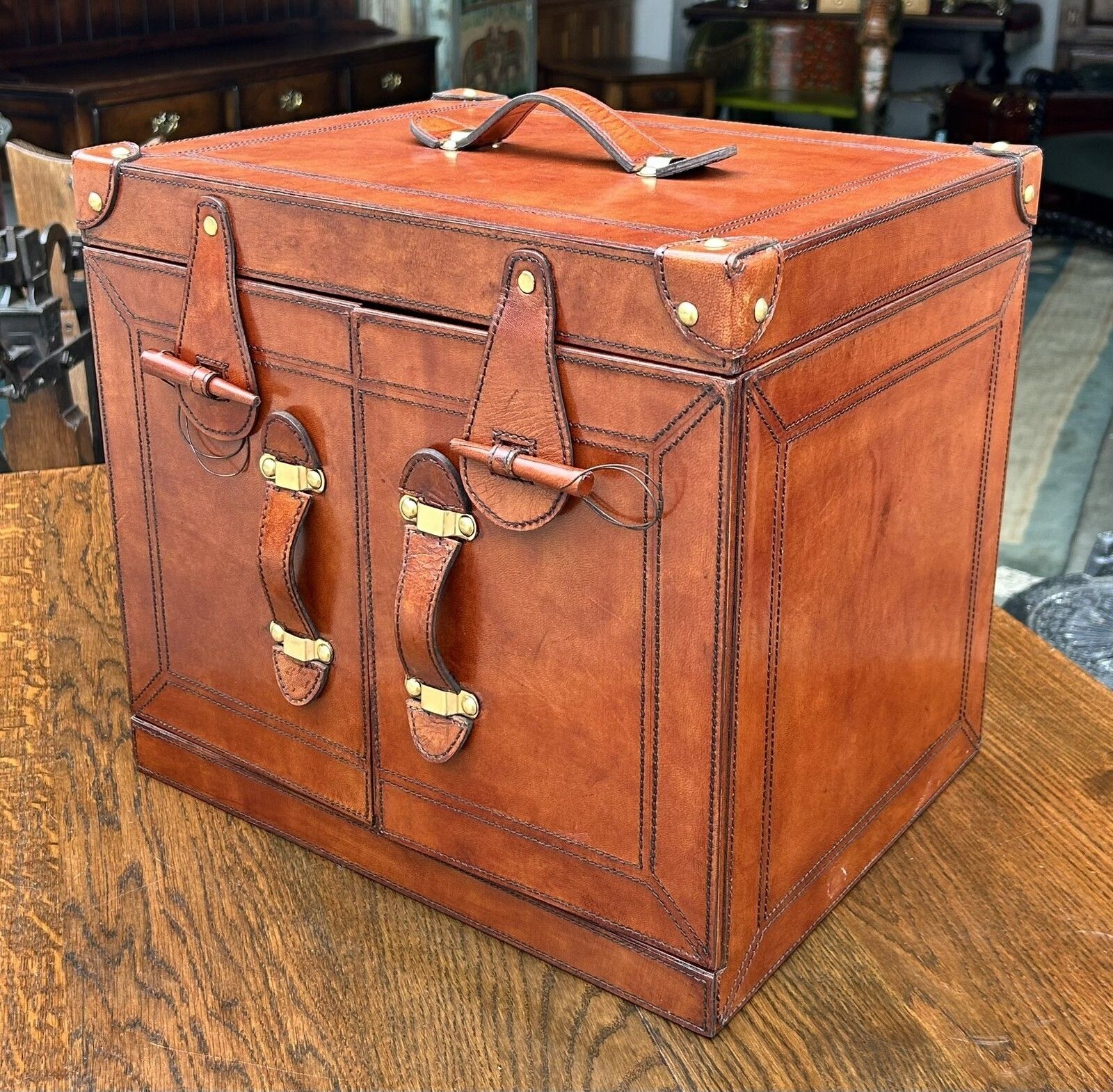 photo for sale Quality Hand Crafted Antique Style Leather Campaign Portable Drinks Picnic Bar