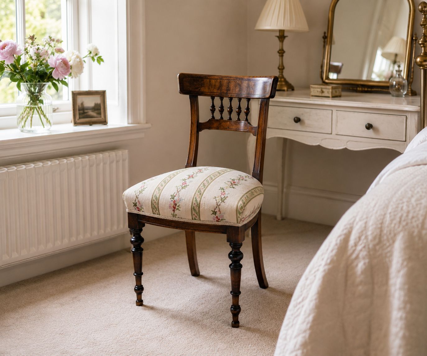 Antique Victorian Walnut Bedroom Chair Floral Upholstered Hall Side Chair