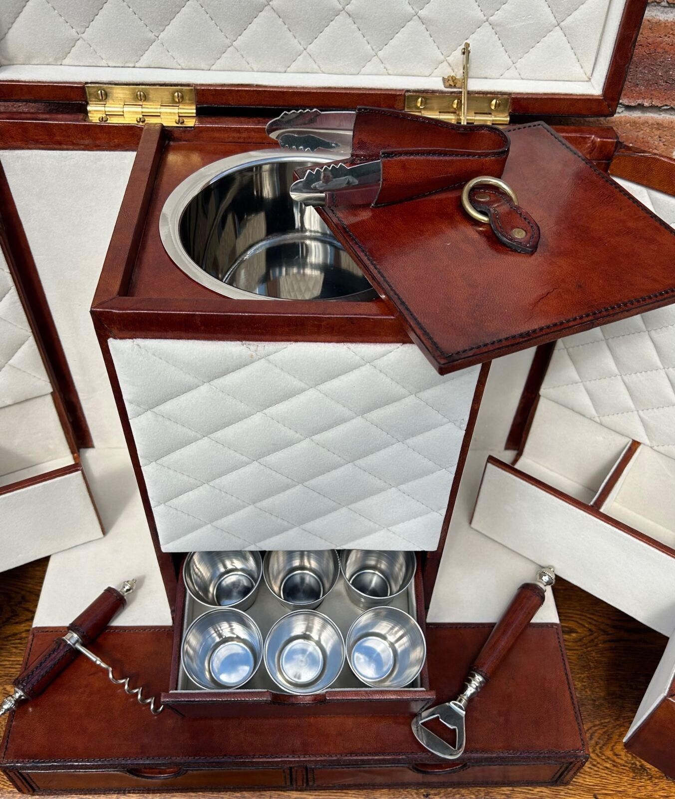 Superb Quality Hand Crafted Antique Style Leather Campaign Portable Drinks Bar photo vinterior