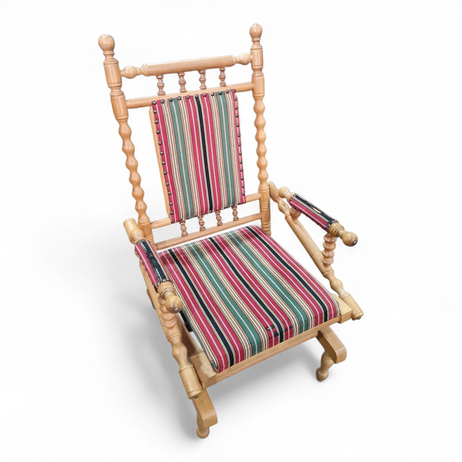 Antique Oak Rocking Chair Bobbin Turned Spindle Back Armchair Reading Chair photo vinterior