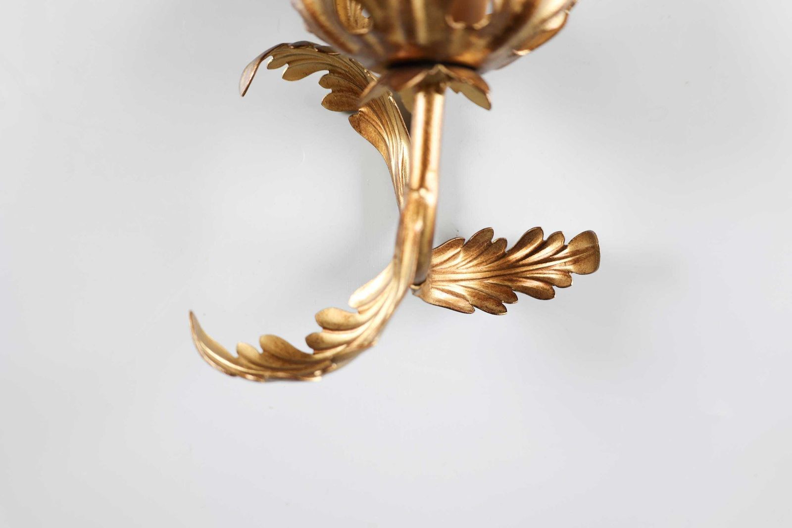 Small Vintage Italian Gilt Metal Wall Sconce, Florentine Style, 1980s. photo 114.0