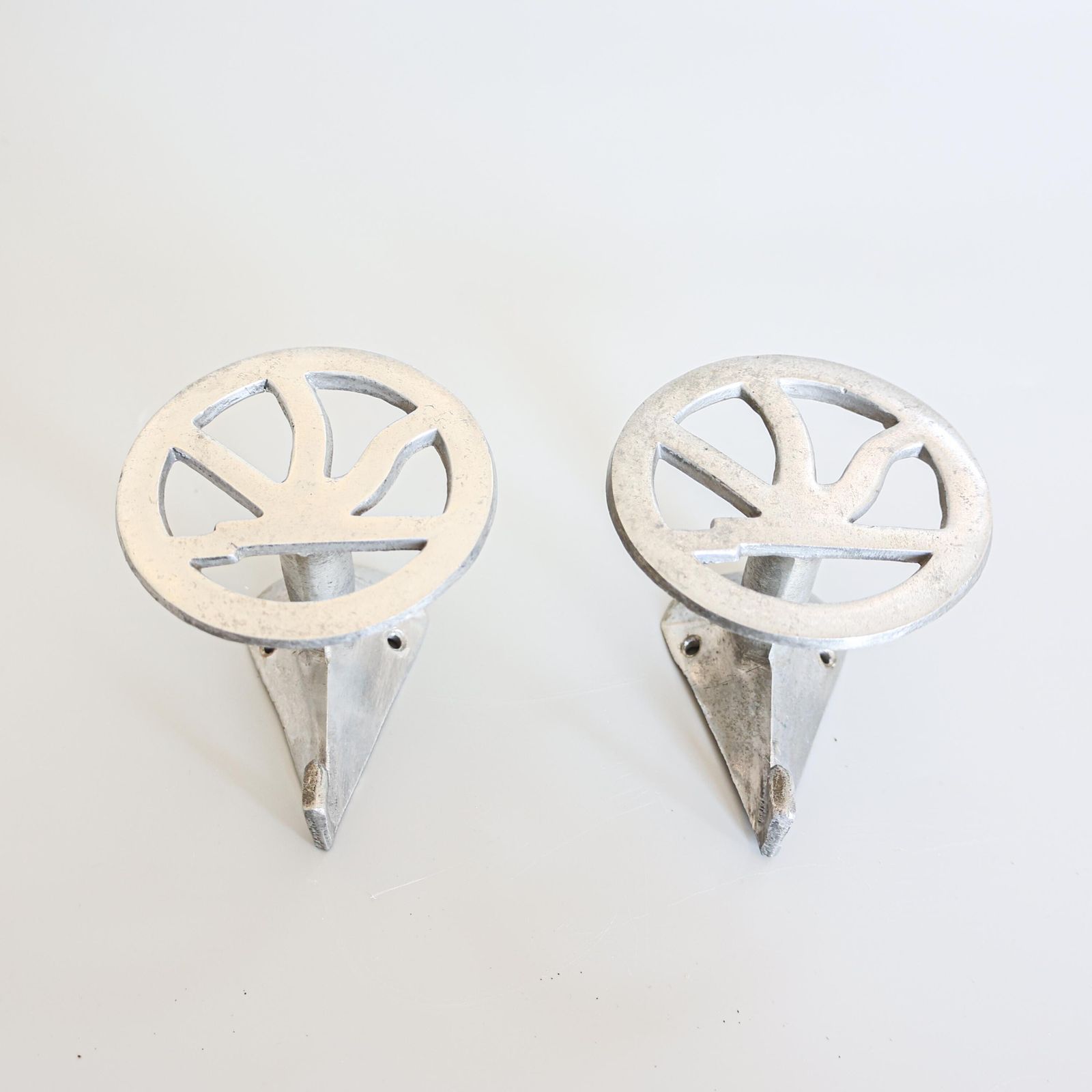 Lot de 2 patères italiennes Art déco, années 1930. photo furniture
