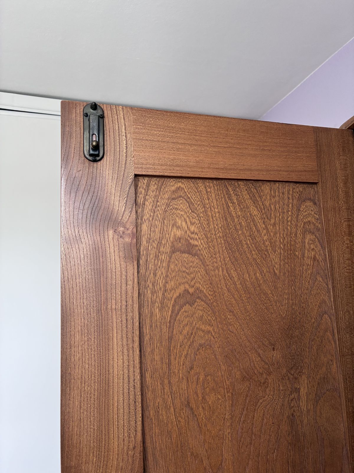 Ercol Windsor Double Wardrobe With Key photo furniture