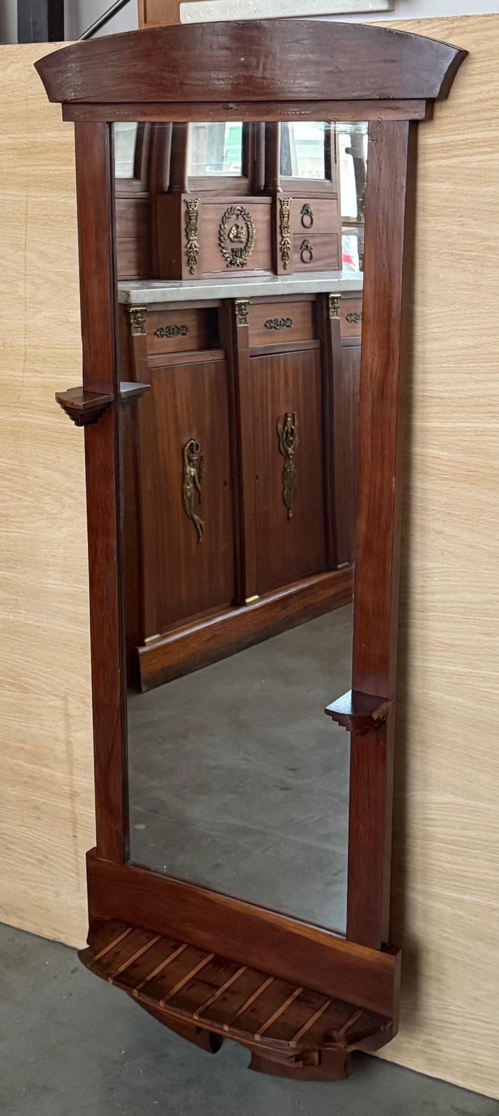 photo vinterior Paire de miroirs Art Nouveau d'époque à étagères intégrées